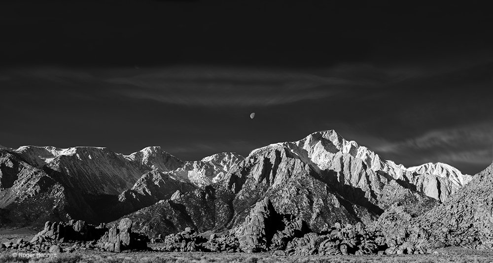 image-745961-Moon_Over_Mt_Whitney.w640.jpg