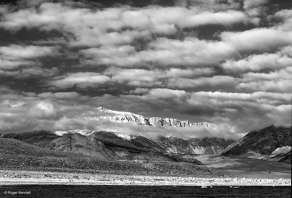 image-745963-Mono_Lake_Mts_and_Clouds.w640.jpg